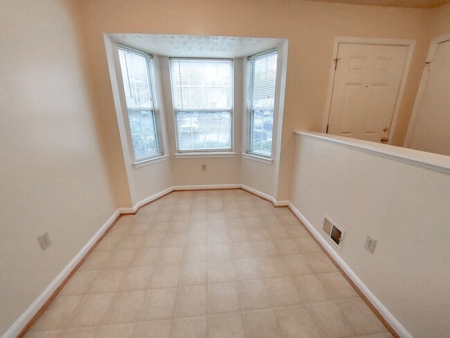 Building Photo - Beautiful 2BR 2BA Townhouse in Germantown ...