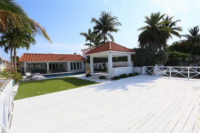 Building Photo - 1380 Stillwater Dr