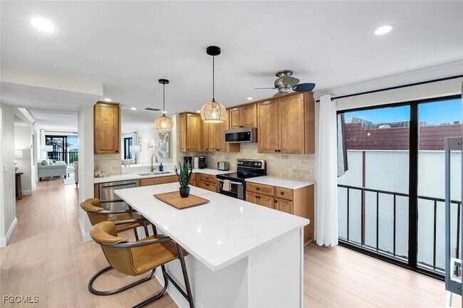 Building Photo - 2445 W Gulf Dr