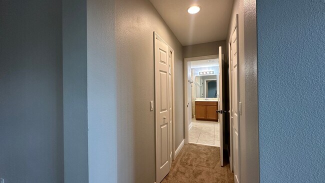 Building Photo - 418 Brentwood Club Cove