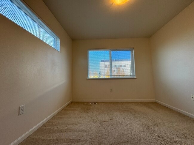 Building Photo - 11524-11524 Grand Cyn Lp