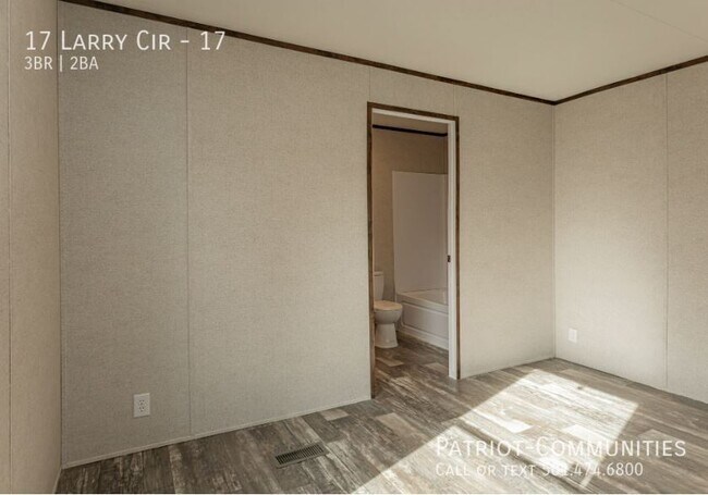 Building Photo - 17 Larry Cir