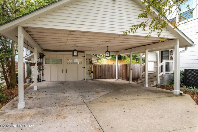 Building Photo - 4236 Melrose Ave