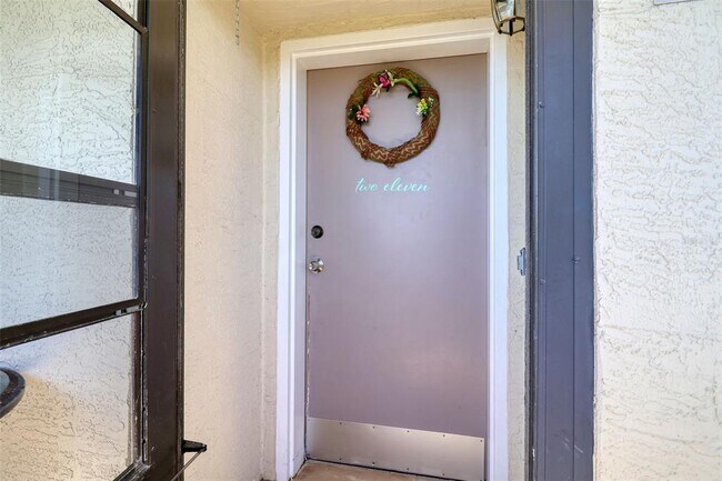 Building Photo - 5915 Sea Ranch Dr