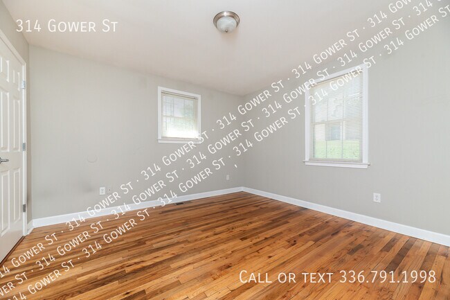 Building Photo - 314 Gower St
