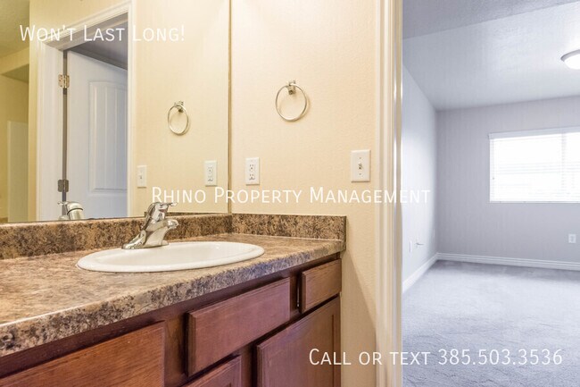 Building Photo - 56 E Resaca Dr