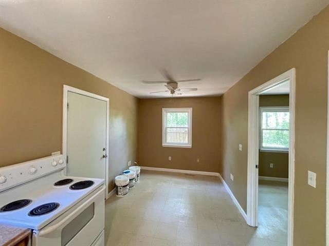 Building Photo - 210 N Ruland St
