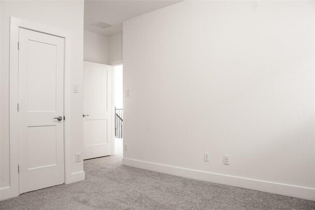 Building Photo - 30930 Star Gazer Rd