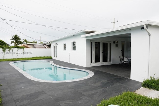 Building Photo - 11520 SW 57th St