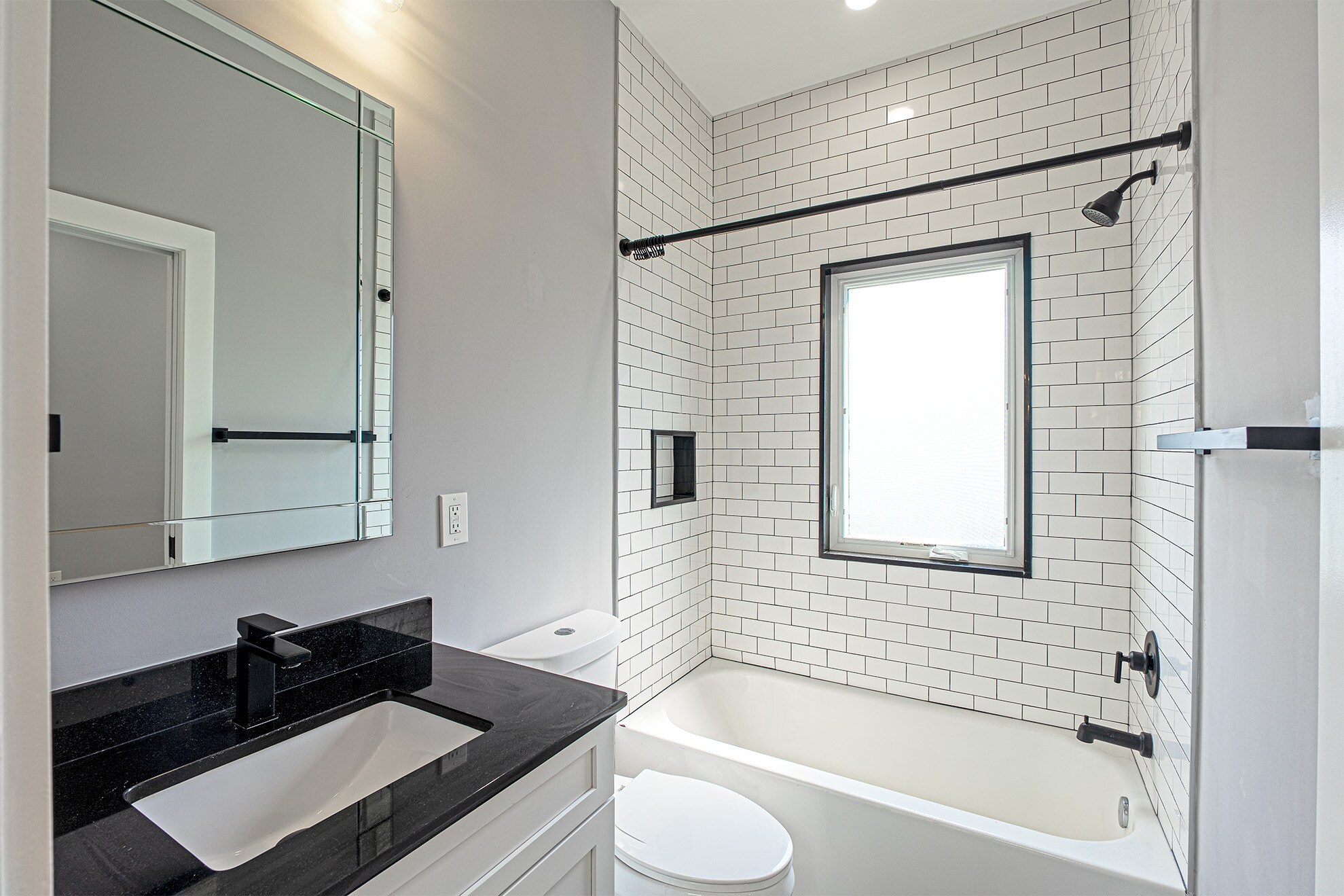 Building Photo - 1219 Wylie St NE