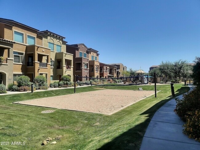 Building Photo - 240 W Juniper Ave