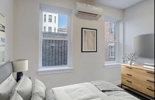 Building Photo - 15 Bartlett Pl