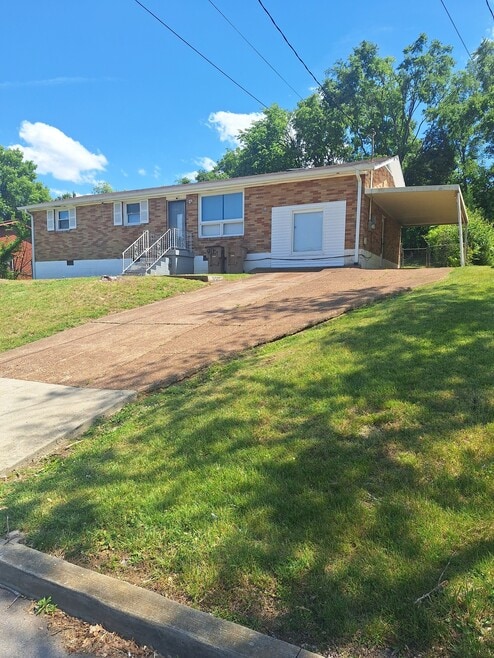 Building Photo - 3230 Spears Rd