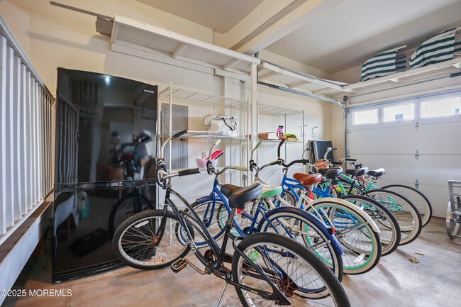 Building Photo - 202 2nd Ave