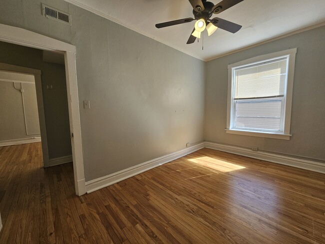 Building Photo - 4749 N Monticello Ave