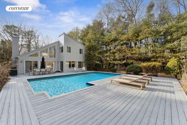 Primary Photo - 24 Quogue Riverhead Rd