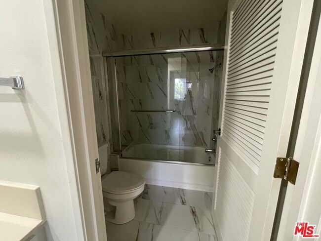 Building Photo - 10600 Wilshire Blvd