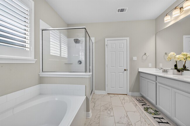 Building Photo - 2726 Tumlinson Dr