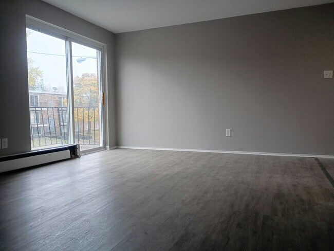 Building Photo - 13430 Euclid Ave