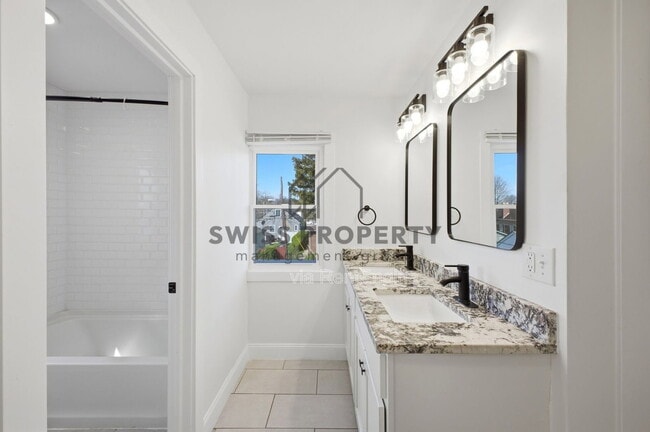 Building Photo - 417 S Huron Ave