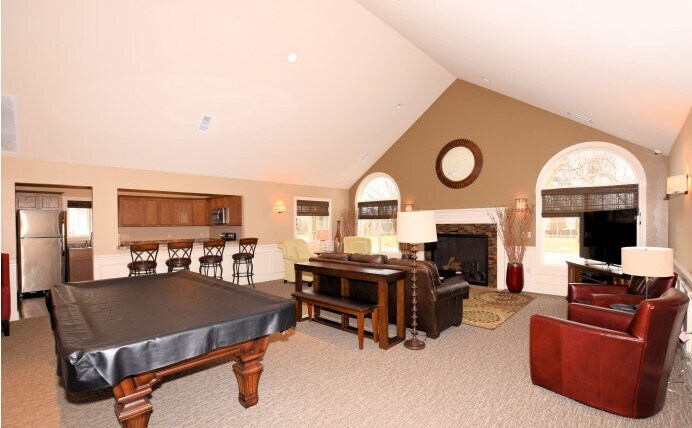 Building Photo - 542 Pewaukee Rd