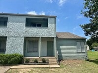 Building Photo - 3202 Cougar Trail