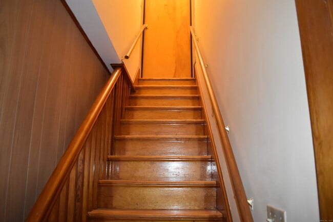 Building Photo - 158 Martone St