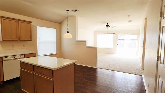 Building Photo - 3003 Elderberry Dr