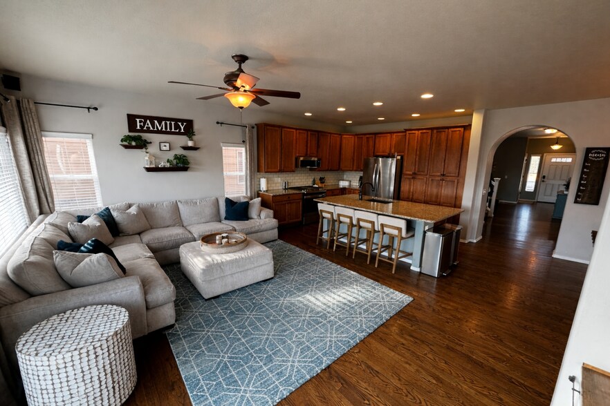 Building Photo - 6675 Silverwind Cir