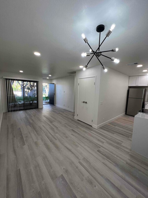 Building Photo - 2812 N Auburn Cir