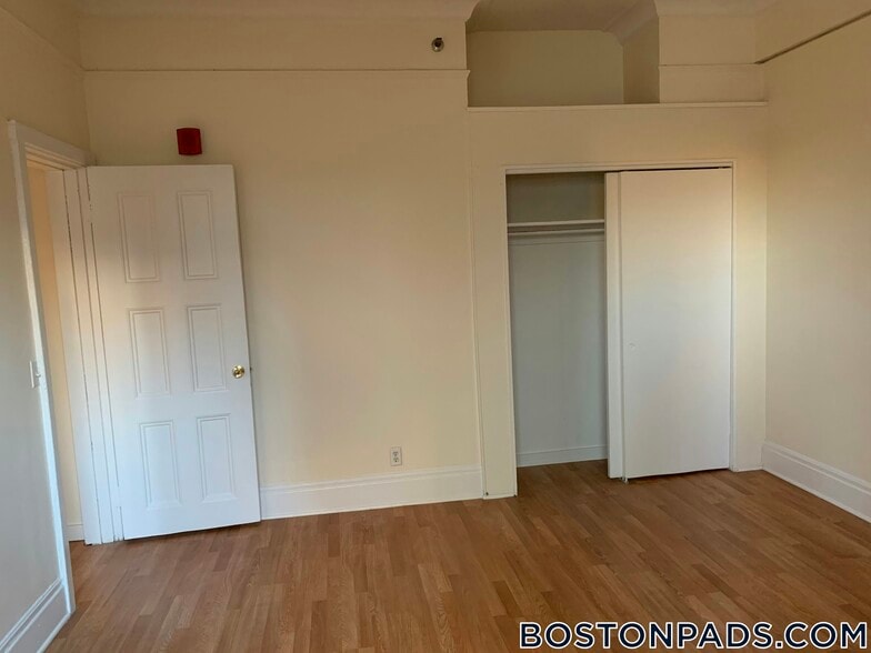 Building Photo - 62 Boylston St