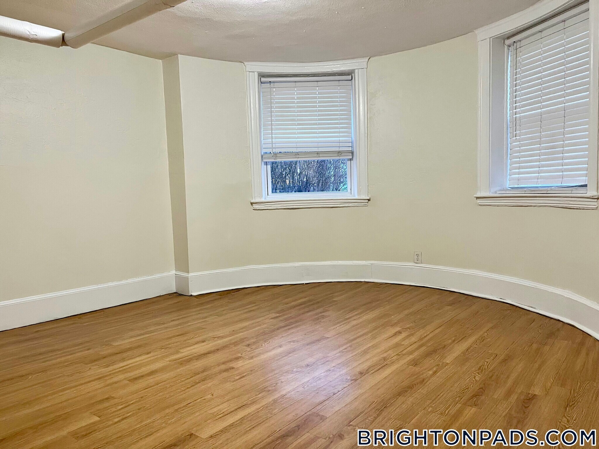 Building Photo - 7 Mt Hood Rd