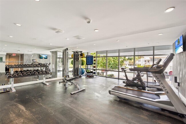 Building Photo - 1150 102nd St