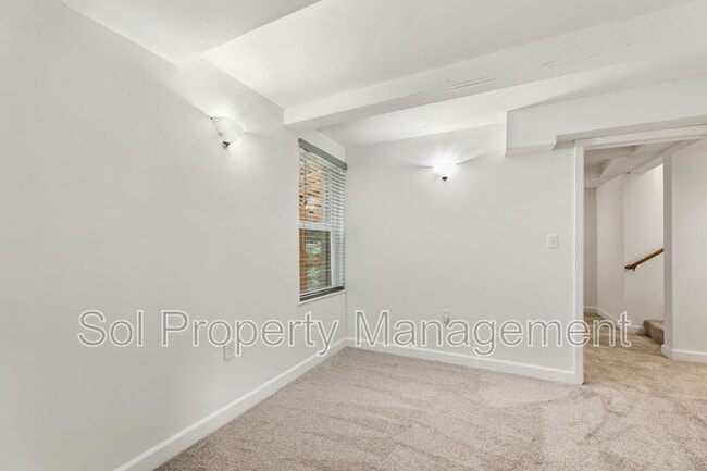 Building Photo - 245 Blue Ridge Dr