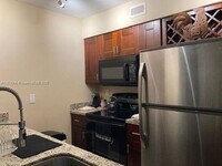 Building Photo - 2880 N Oakland Forest Dr