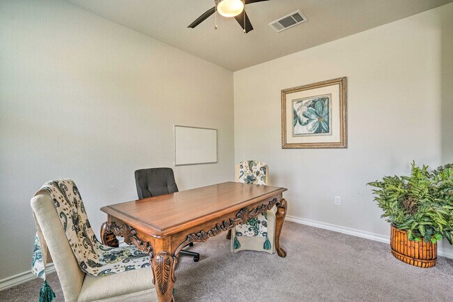 Building Photo - 5603 Chestnut Xing