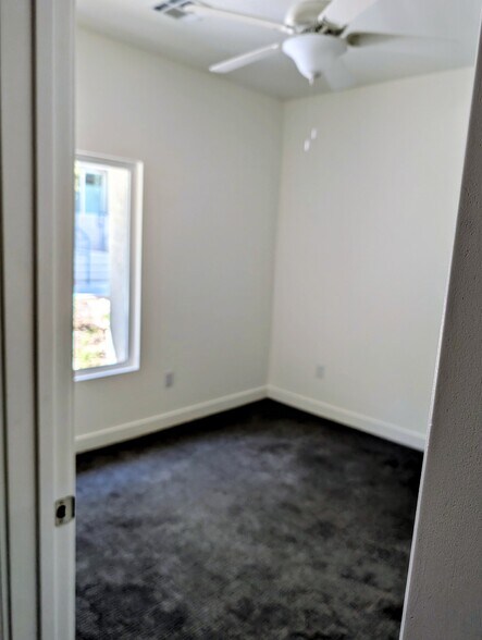 Building Photo - 1157 Blossom Point St