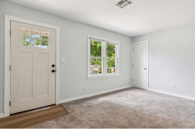 Building Photo - Newly Remodeled Home near the Village