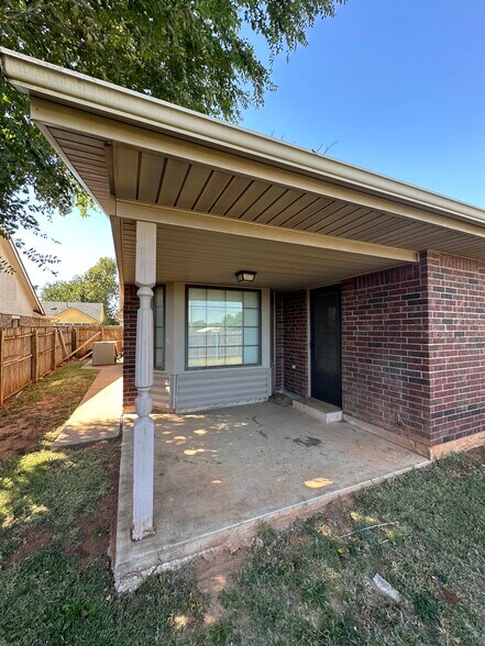 Building Photo - 17600 Durbin Park Rd