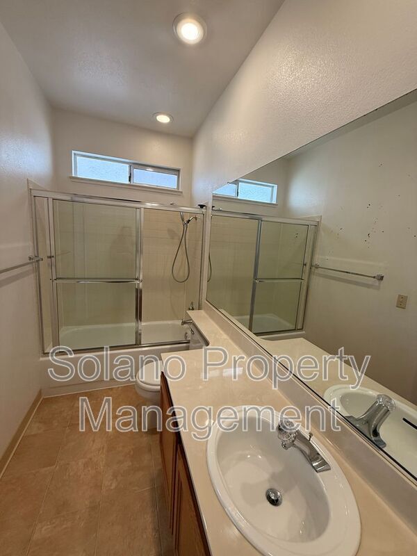 Building Photo - 316 Stamper Cir