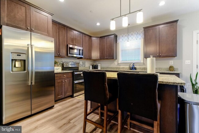 Primary Photo - 976 Rye Dr