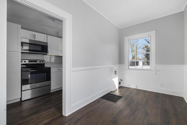 Building Photo - 3800 Memorial Blvd