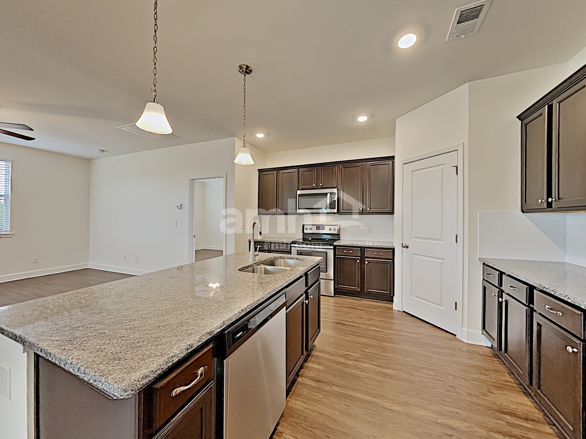 Building Photo - 4265 Longfellow Dr