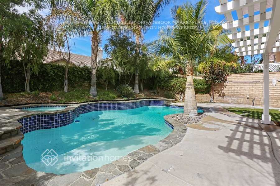 Building Photo - 28931 Canyon Oak Dr