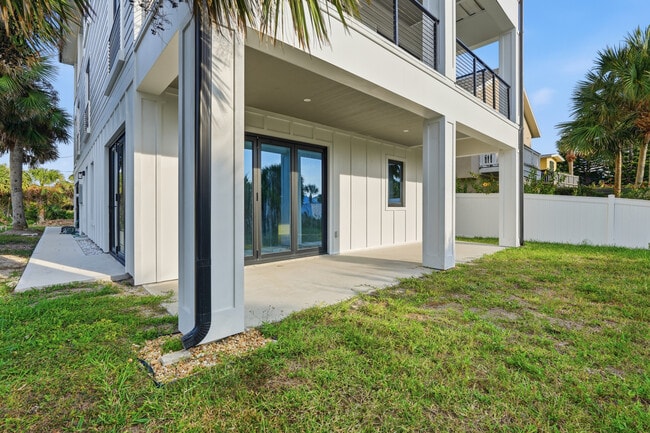 Building Photo - 1321 N Central Ave