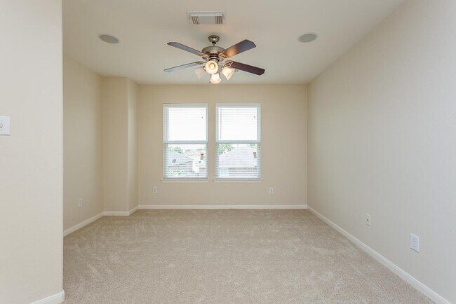 Building Photo - 8438 Resada Park Ln