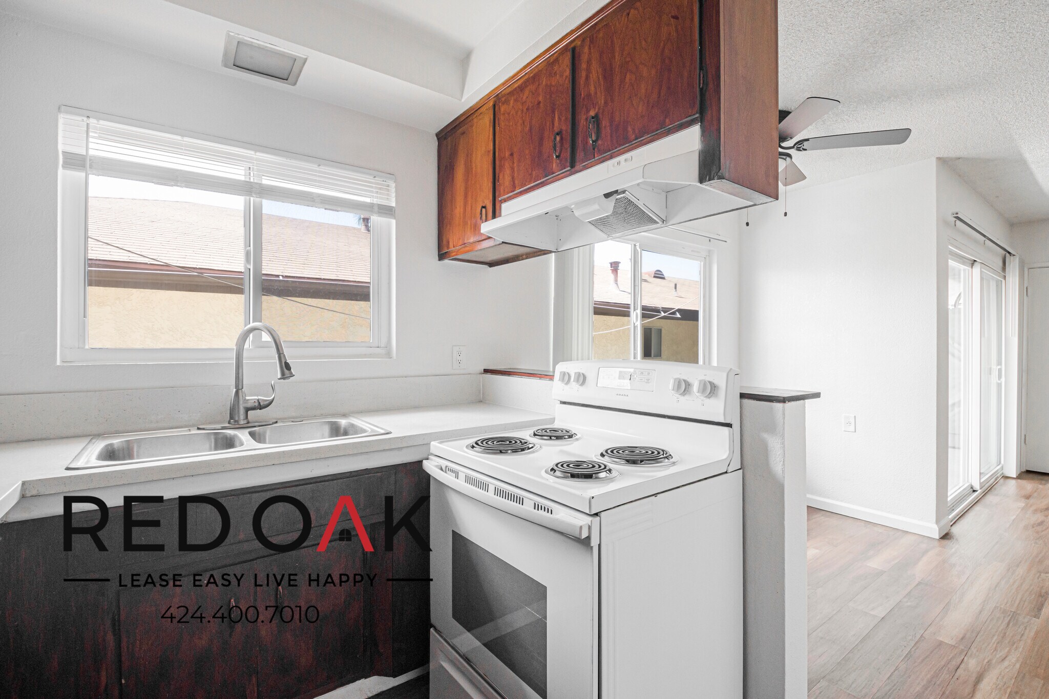 Building Photo - 10714 Western Ave