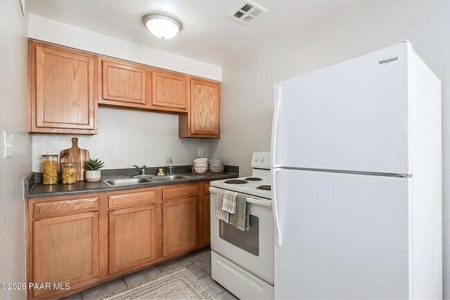 Building Photo - 3028 N Castro Ave