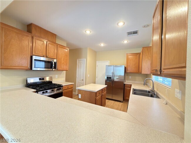 Building Photo - 583 Lacabana Beach Dr