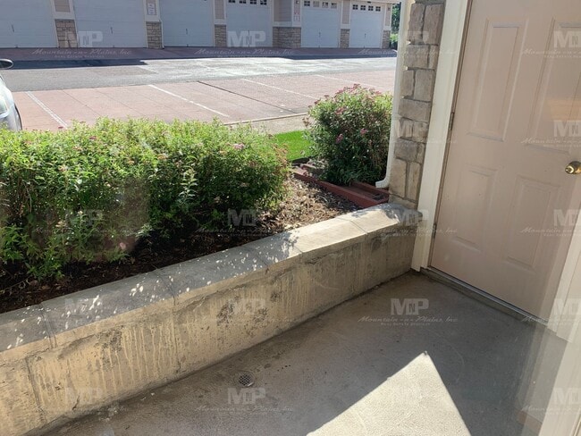 Building Photo - 3945 Landings Dr